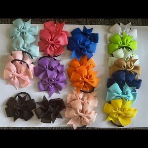 23 small bow ties